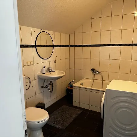 A&V Apartments Schoene Dachgeschoss Wohnung Apt Sterne Gelsenkirchen Exterior photo