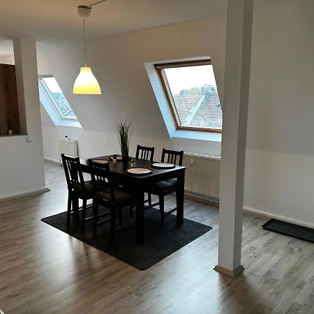 A&V Apartments Schoene Dachgeschoss Wohnung Apt Sterne Gelsenkirchen Exterior photo