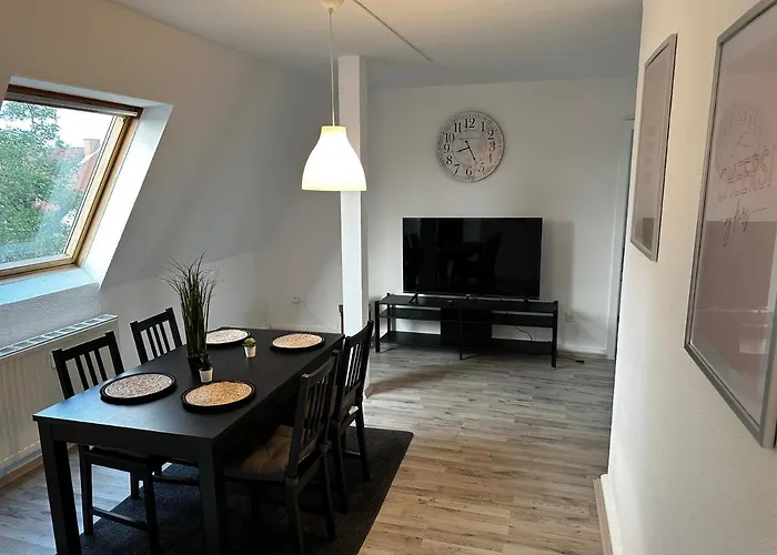 A&V Apartments Schoene Dachgeschoss Wohnung Apt Sterne